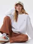 Lacoste Kadın Oversize Fit Bisiklet Yaka Beyaz Sweatshirt Lacoste Kadın Oversize Fit Bisiklet Yaka Beyaz Sweatshirt