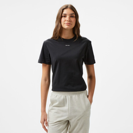 Calvin Klein Nano Logo Regular Kadın Siyah T-Shirt Calvin Klein Nano Logo Regular Kadın Siyah T-Shirt