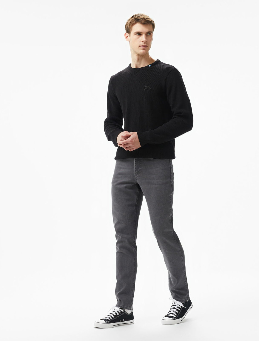 Ucla Emory Nakışlı Erkek Siyah Bisiklet Yaka Triko Ucla Emory Nakışlı Erkek Siyah Bisiklet Yaka Triko