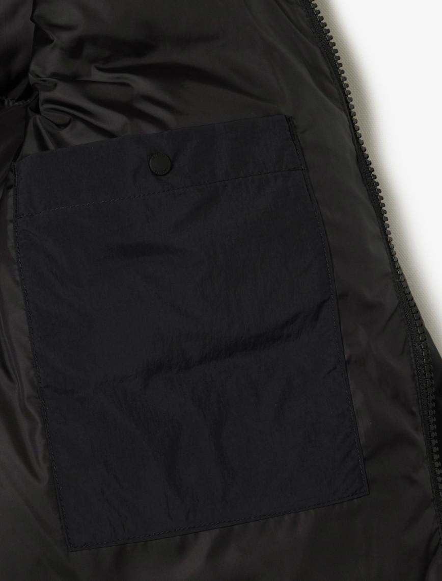 Lacoste Kadın Relaxed Fit Kapüşonlu Siyah Şişme Mont Lacoste Kadın Relaxed Fit Kapüşonlu Siyah Şişme Mont