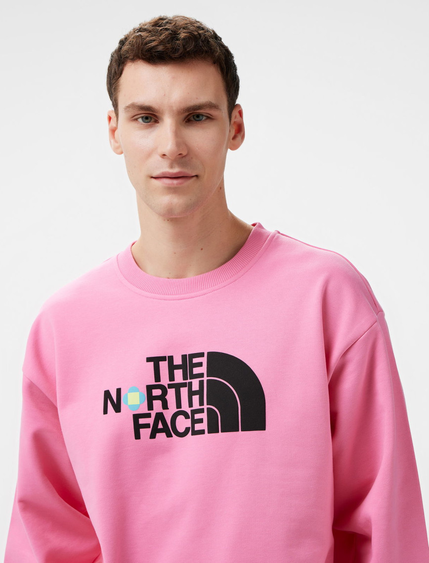 The North Face Yinka Ilori Crew Erkek Pembe Sweatshirt The North Face Yinka Ilori Crew Erkek Pembe Sweatshirt