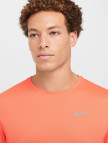Nike Dri-Fit Miler Erkek Pembe T-Shirt Nike Dri-Fit Miler Erkek Pembe T-Shirt