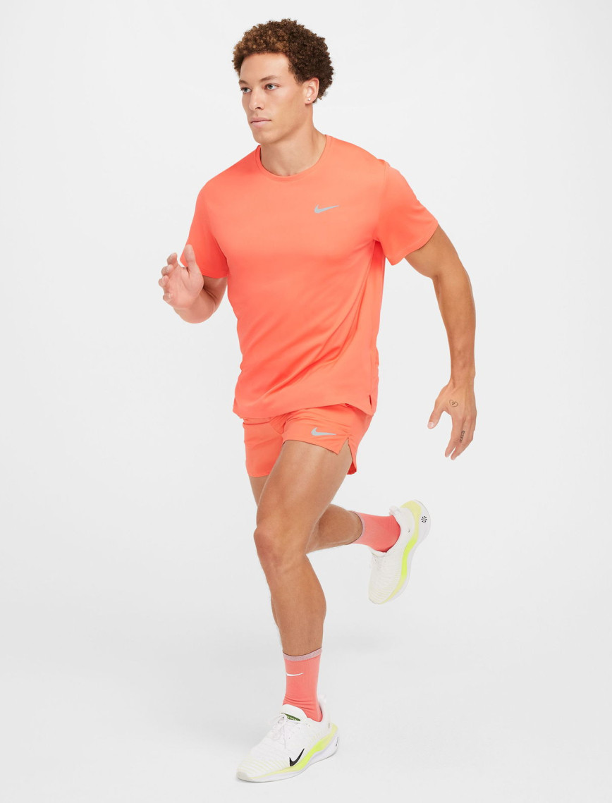 Nike Dri-Fit Miler Erkek Siyah T-Shirt Nike Dri-Fit Miler Erkek Siyah T-Shirt