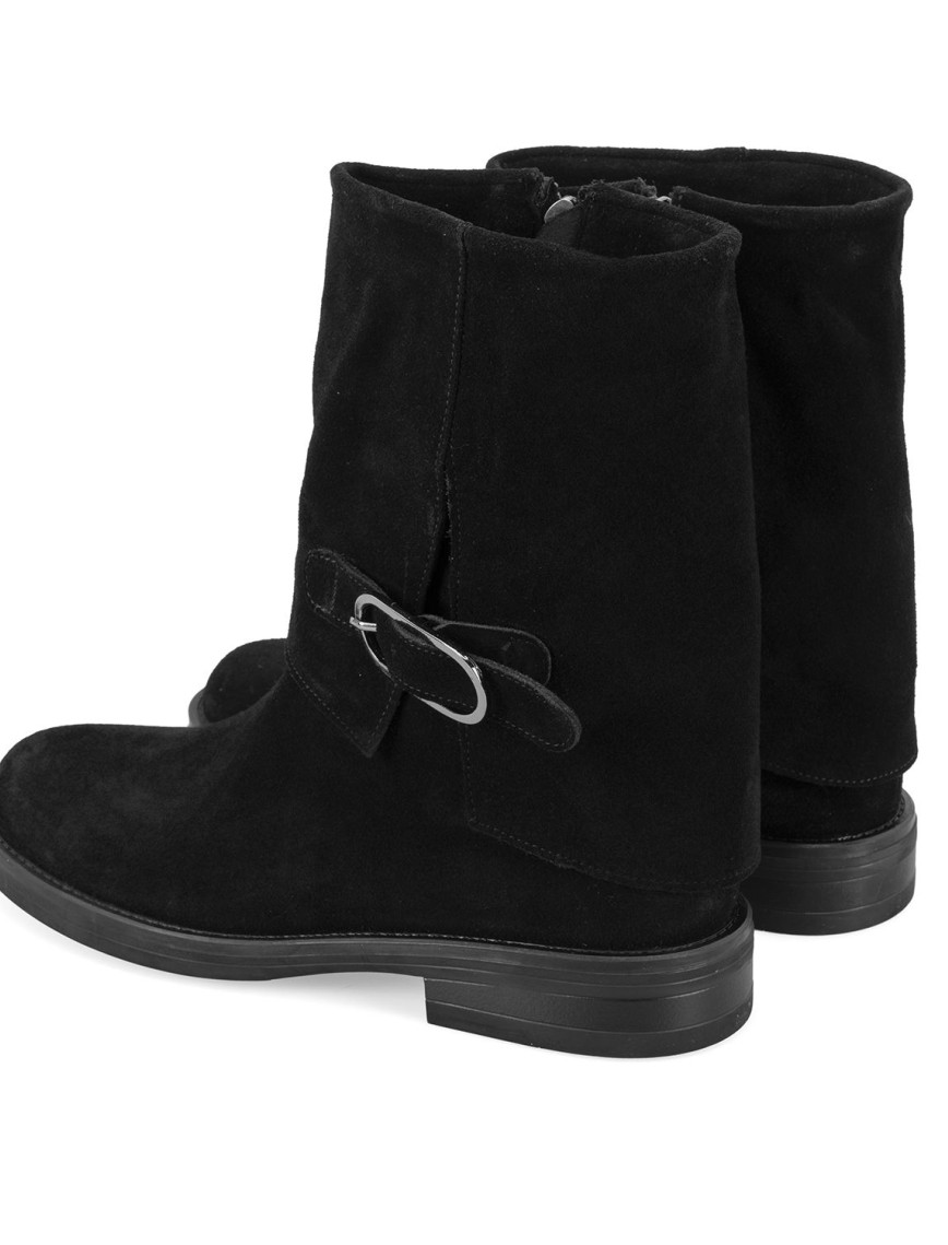 Kadın Siyah Toka Aksesuarlı Bot Kadın Siyah Toka Aksesuarlı Bot