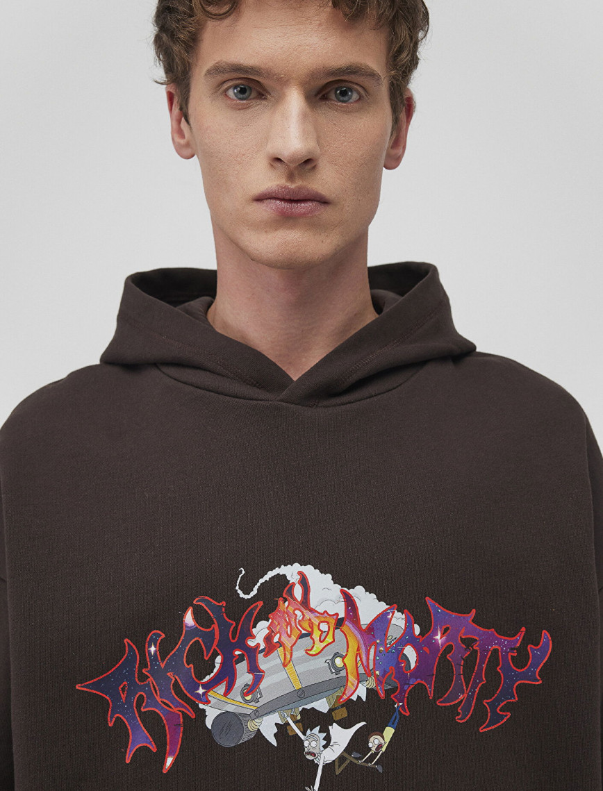 Mavi Rick and Morty Baskılı Kahverengi Sweatshirt 0S10293-88615 Mavi Rick and Morty Baskılı Kahverengi Sweatshirt 0S10293-88615