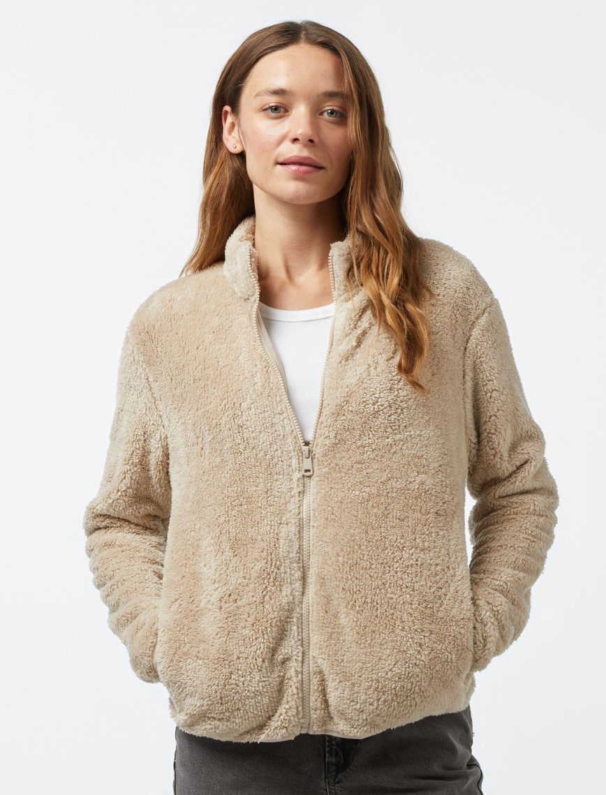 Nautica Kadın Bej Regular Fit Fermuarlı Peluş Sweatshirt Nautica Kadın Bej Regular Fit Fermuarlı Peluş Sweatshirt