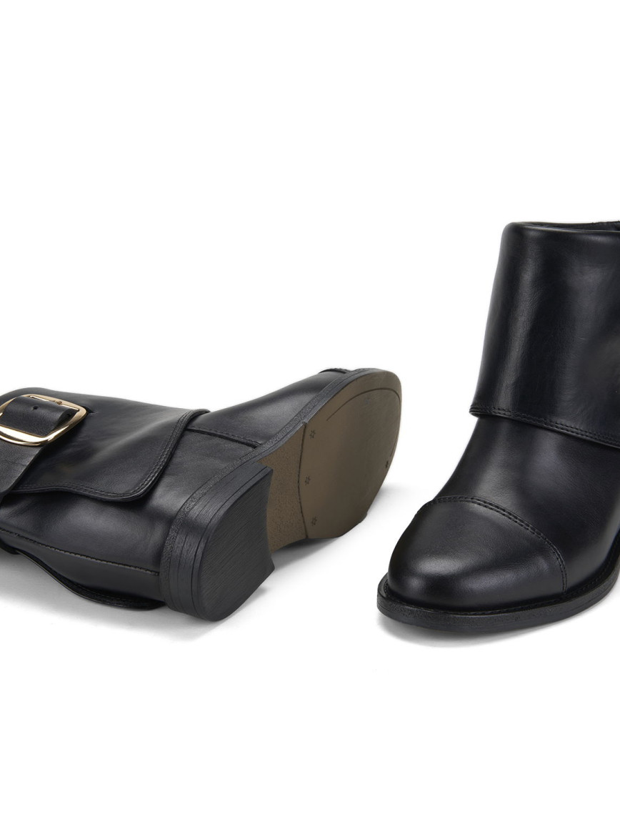 Deny Siyah Kadın Bot Deny Siyah Kadın Bot