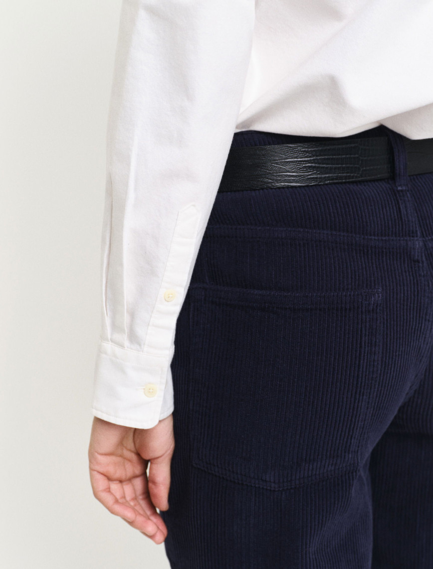 GANT Kadın Beyaz Regular Fit Düğmeli Yaka Oxford Gömlek GANT Kadın Beyaz Regular Fit Düğmeli Yaka Oxford Gömlek