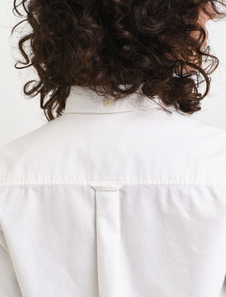 GANT Kadın Beyaz Regular Fit Düğmeli Yaka Oxford Gömlek GANT Kadın Beyaz Regular Fit Düğmeli Yaka Oxford Gömlek