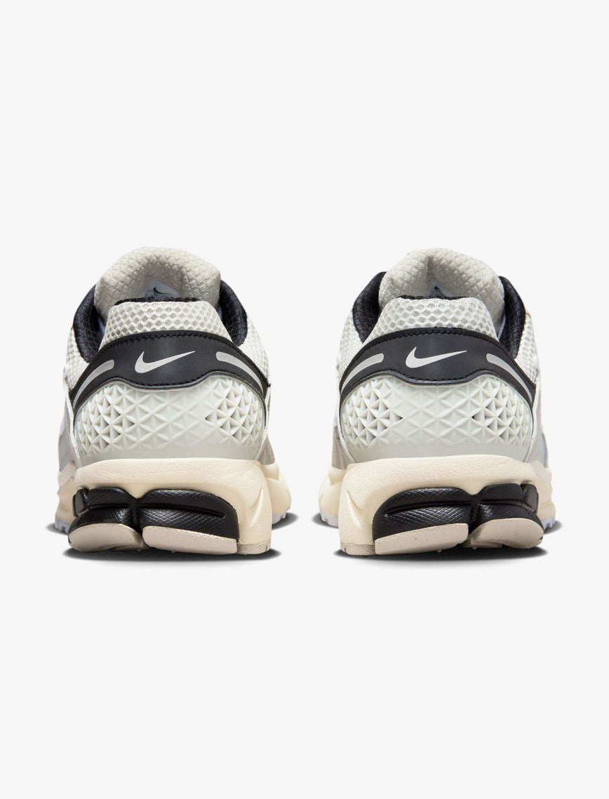 Nike Zoom Vomero 5 Premium Erkek Beyaz Spor Ayakkabı Nike Zoom Vomero 5 Premium Erkek Beyaz Spor Ayakkabı