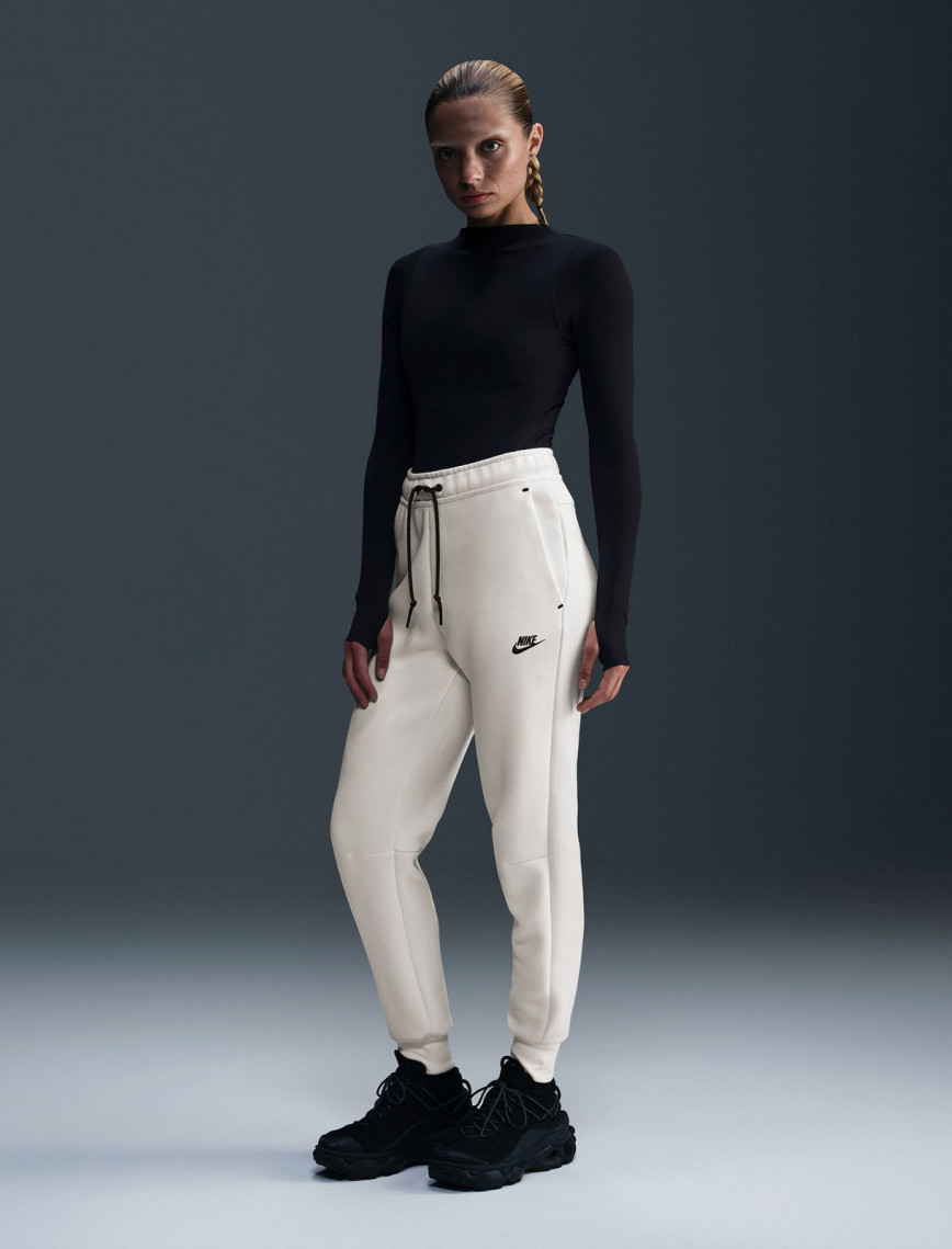 Nike Sportswear Tech Fleece Kadın Bej Eşofman Altı Nike Sportswear Tech Fleece Kadın Bej Eşofman Altı