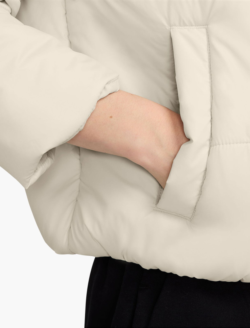 Nike Sportswear Classic Puffer Kadın Beyaz Mont Nike Sportswear Classic Puffer Kadın Beyaz Mont