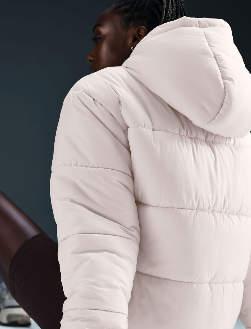 Nike Sportswear Classic Puffer Kadın Beyaz Mont Nike Sportswear Classic Puffer Kadın Beyaz Mont