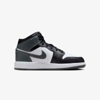 Jordan Air 1 Mid Genç Siyah Spor Ayakkabı Jordan Air 1 Mid Genç Siyah Spor Ayakkabı