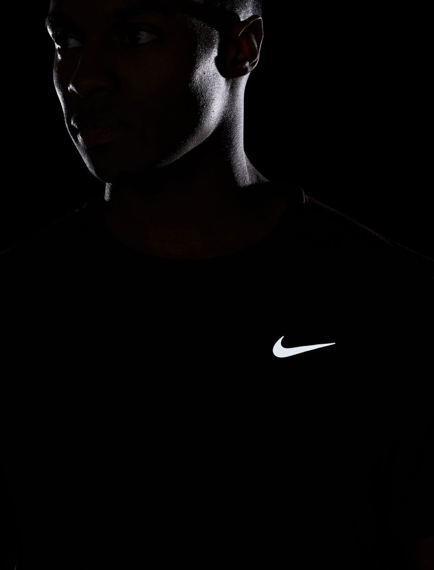 Nike Dri-Fit Miler Erkek Bordo T-Shirt Nike Dri-Fit Miler Erkek Bordo T-Shirt