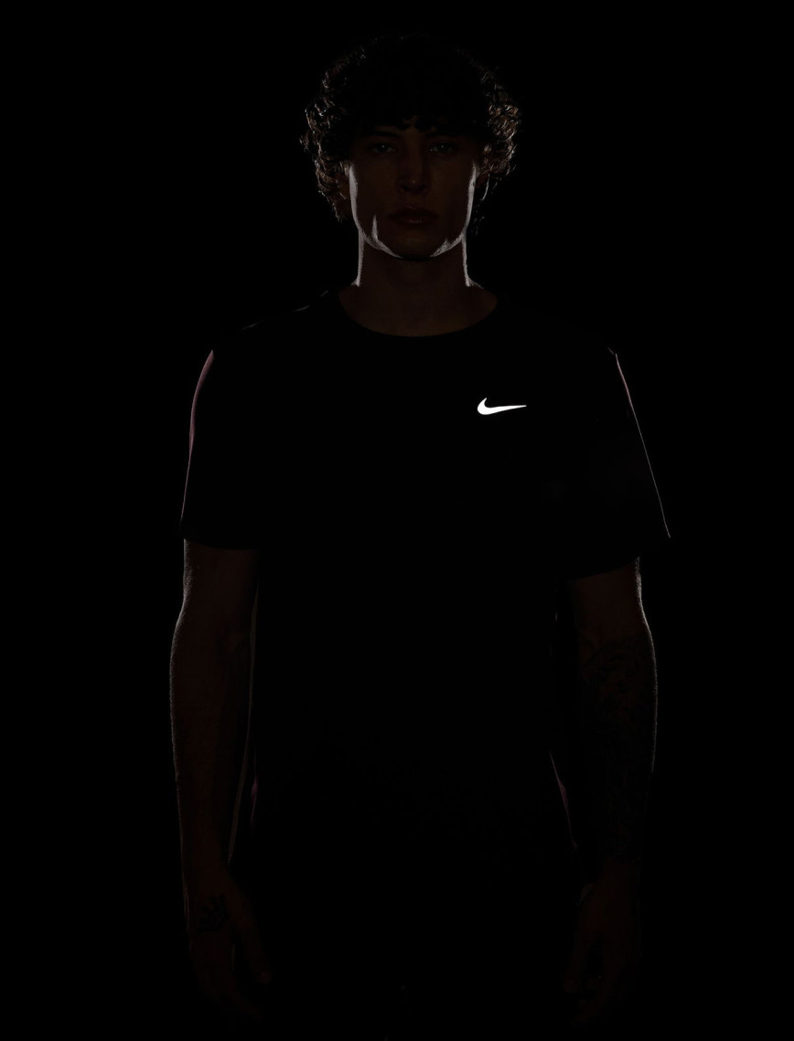 Nike Dri-Fit Miler Erkek Bordo T-Shirt Nike Dri-Fit Miler Erkek Bordo T-Shirt