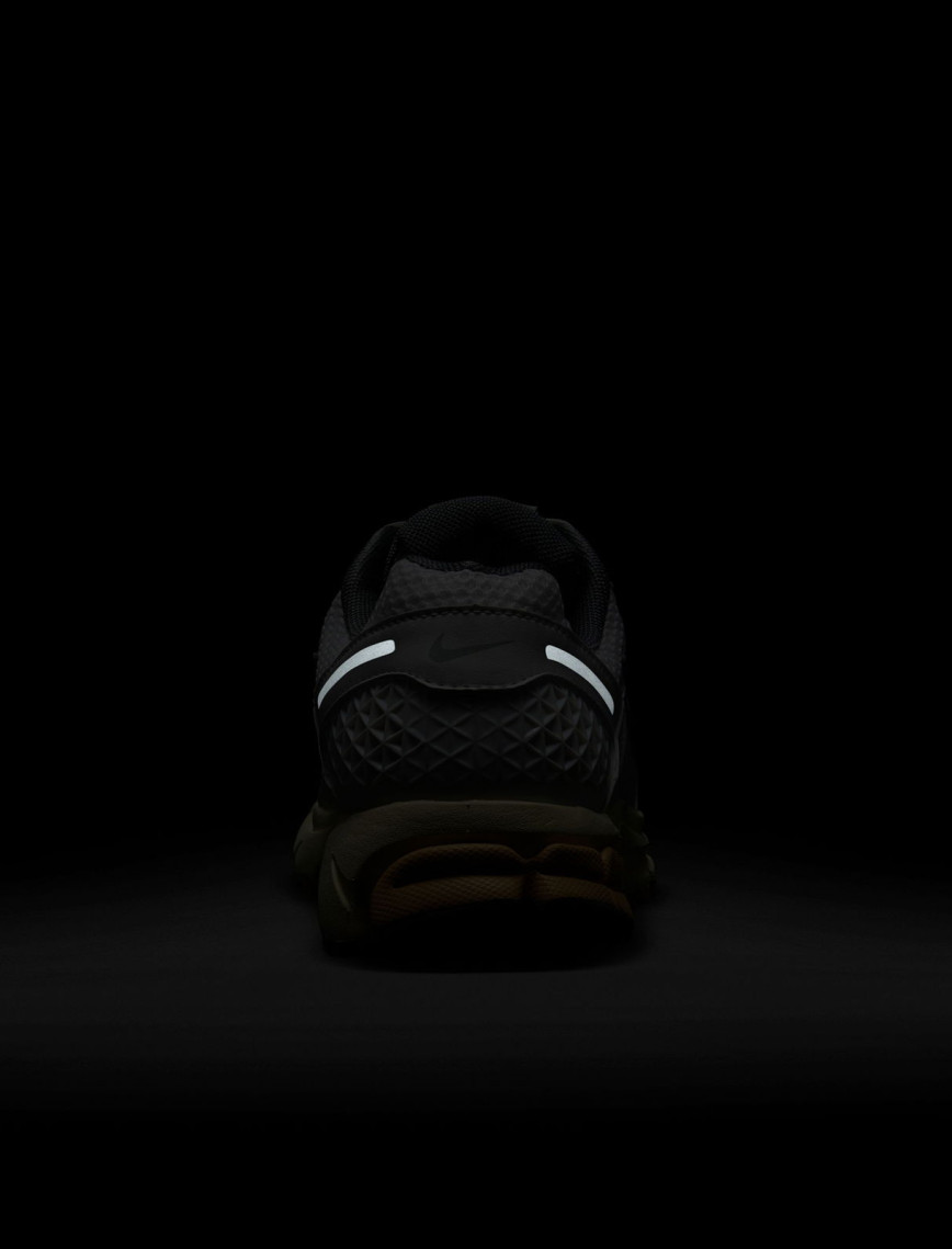 Nike Zoom Vomero 5 Kadın Beyaz Spor Ayakkabı Nike Zoom Vomero 5 Kadın Beyaz Spor Ayakkabı