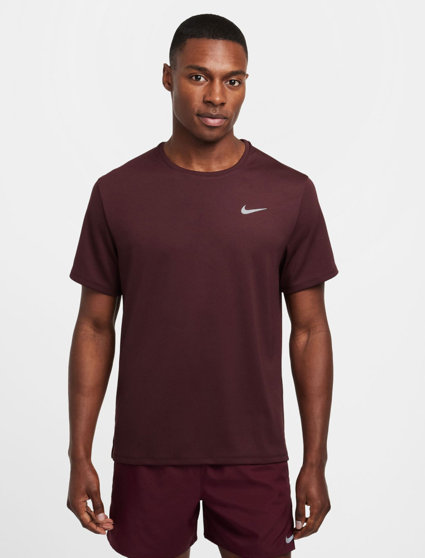 Nike Dri-Fit Miler Erkek Siyah T-Shirt Nike Dri-Fit Miler Erkek Siyah T-Shirt