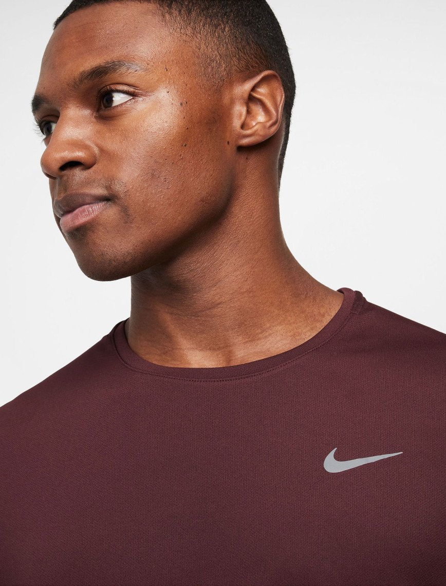 Nike Dri-Fit Miler Erkek Bordo T-Shirt Nike Dri-Fit Miler Erkek Bordo T-Shirt
