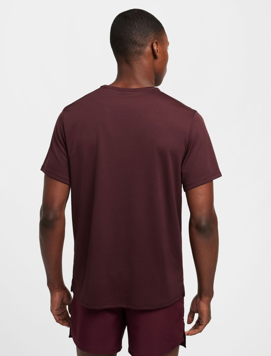 Nike Dri-Fit Miler Erkek Bordo T-Shirt Nike Dri-Fit Miler Erkek Bordo T-Shirt