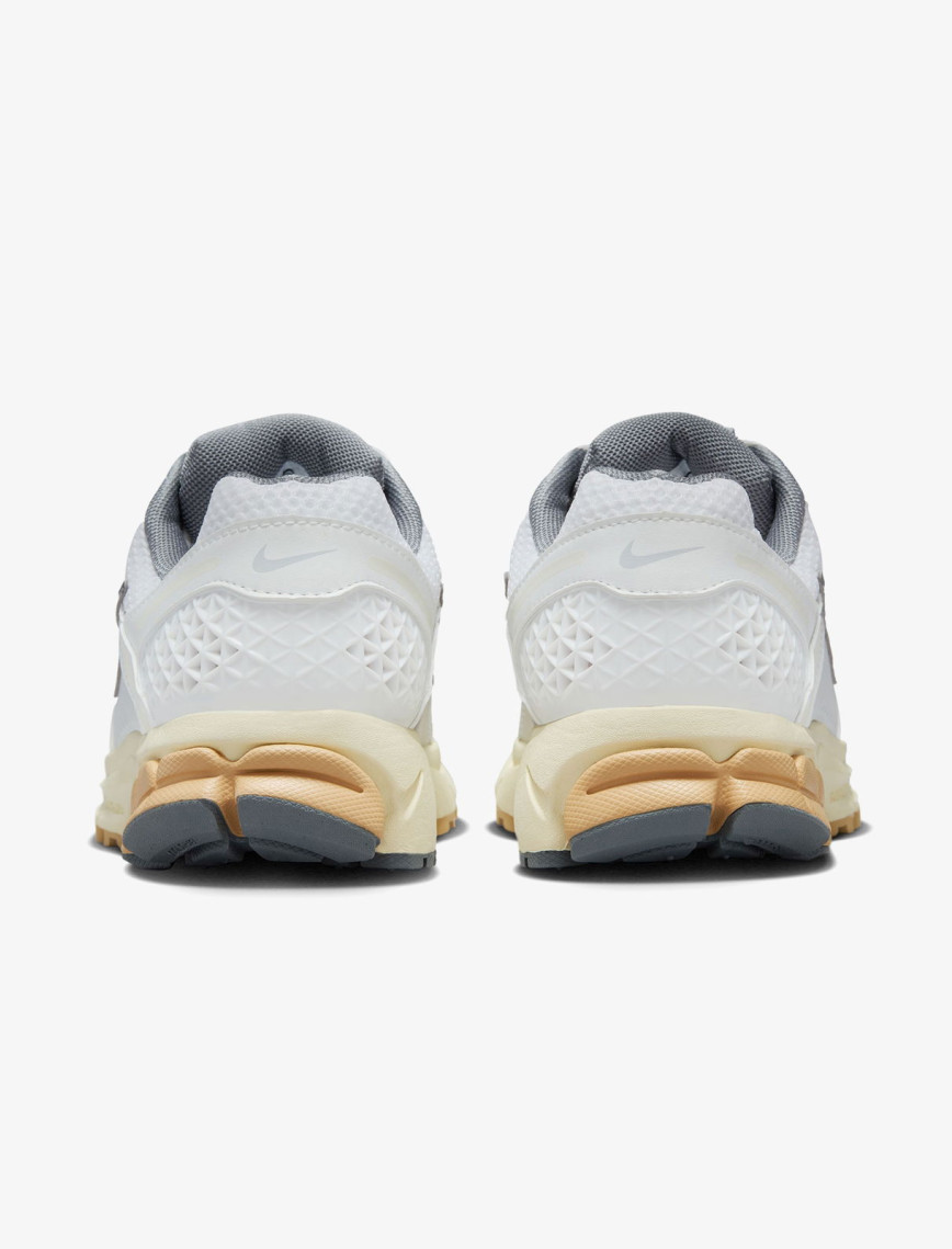Nike Zoom Vomero 5 Kadın Beyaz Spor Ayakkabı Nike Zoom Vomero 5 Kadın Beyaz Spor Ayakkabı