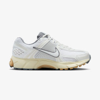 Nike Zoom Vomero 5 Kadın Beyaz Spor Ayakkabı Nike Zoom Vomero 5 Kadın Beyaz Spor Ayakkabı