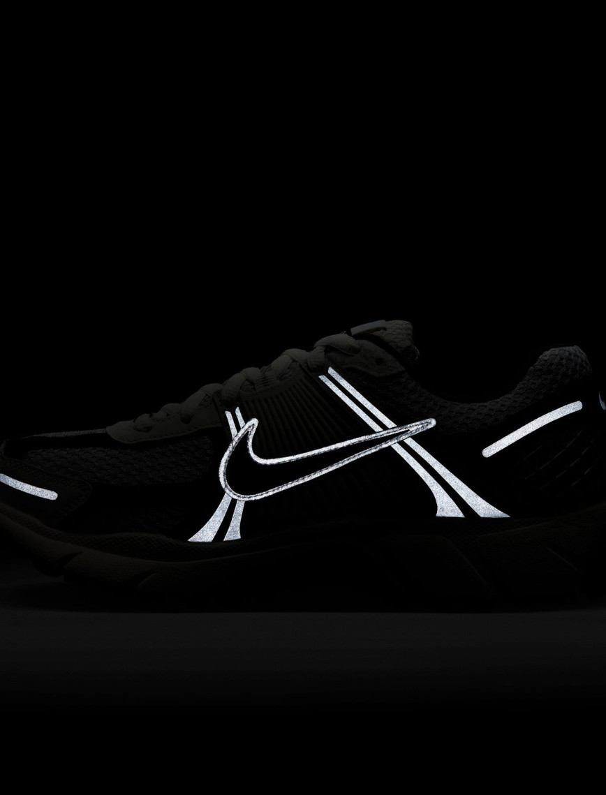 Nike Zoom Vomero 5 Kadın Gri Spor Ayakkabı Nike Zoom Vomero 5 Kadın Gri Spor Ayakkabı