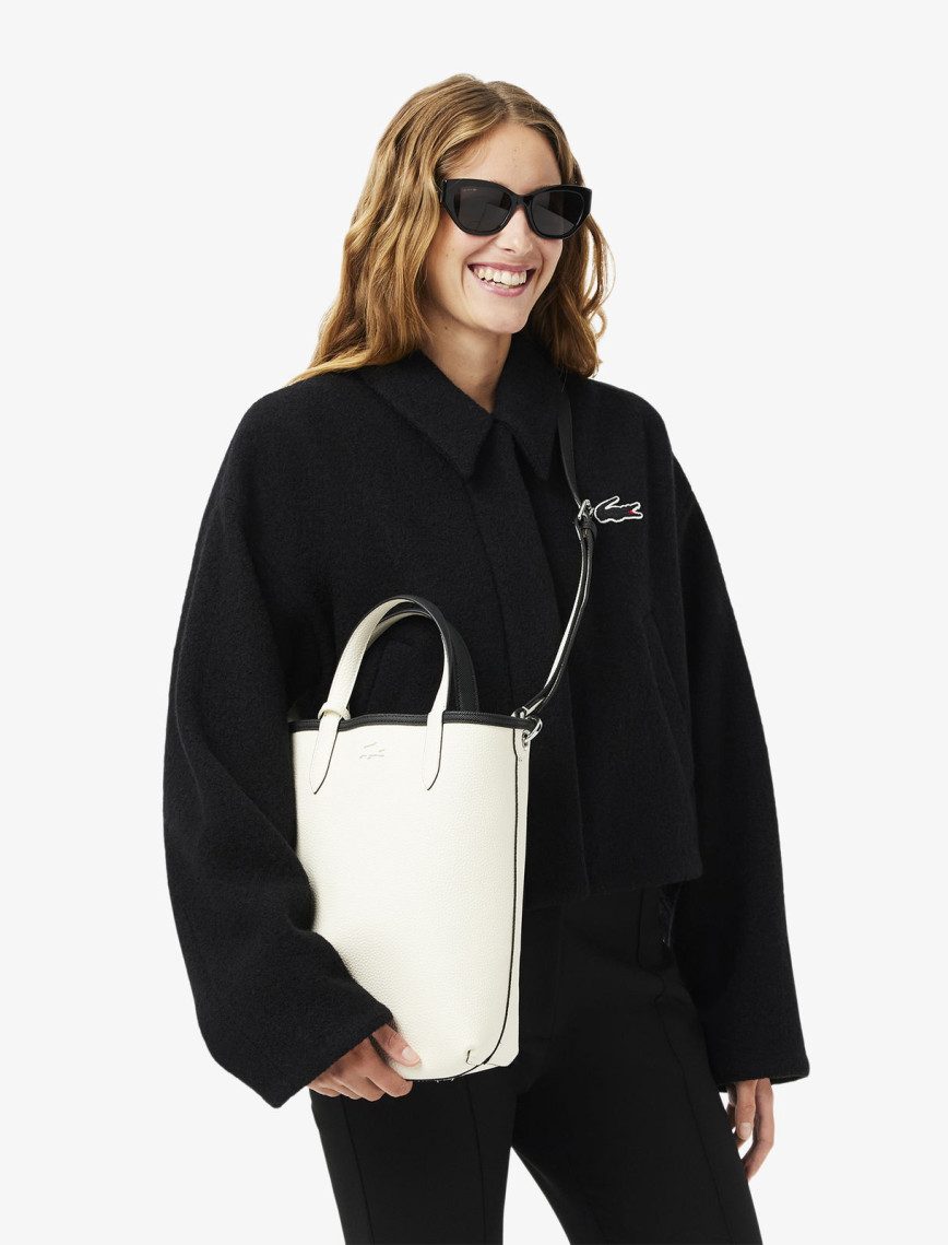 Lacoste Anna Kadın Çift Taraflı Siyah Omuz Çantası Lacoste Anna Kadın Çift Taraflı Siyah Omuz Çantası