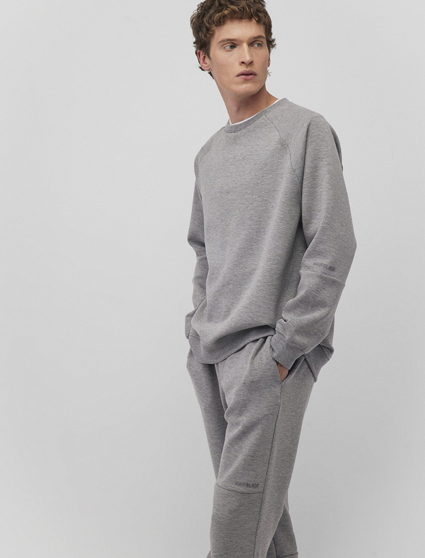 Mavi Bisiklet Yaka Siyah Basic Sweatshirt 0S10295-900 Mavi Bisiklet Yaka Siyah Basic Sweatshirt 0S10295-900