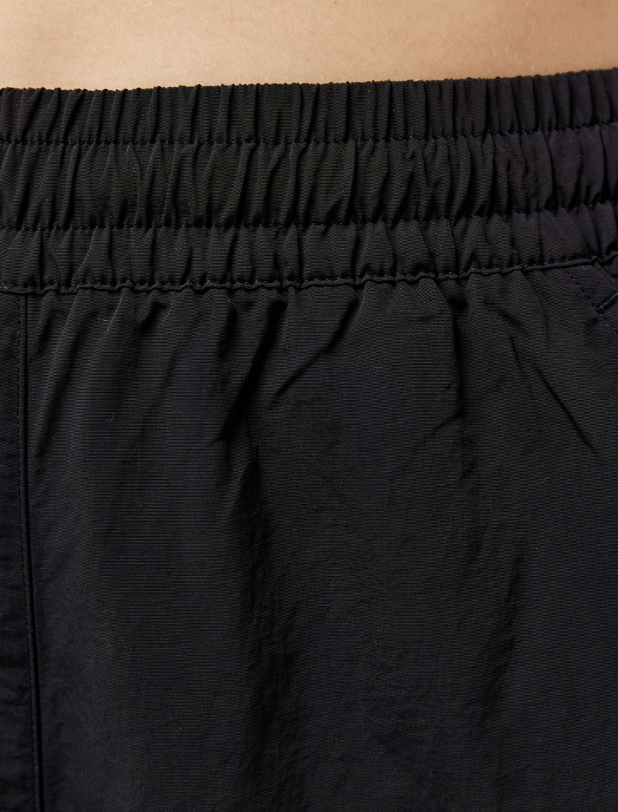 Puma Downtown Cargo Kadın Siyah Pantolon Puma Downtown Cargo Kadın Siyah Pantolon