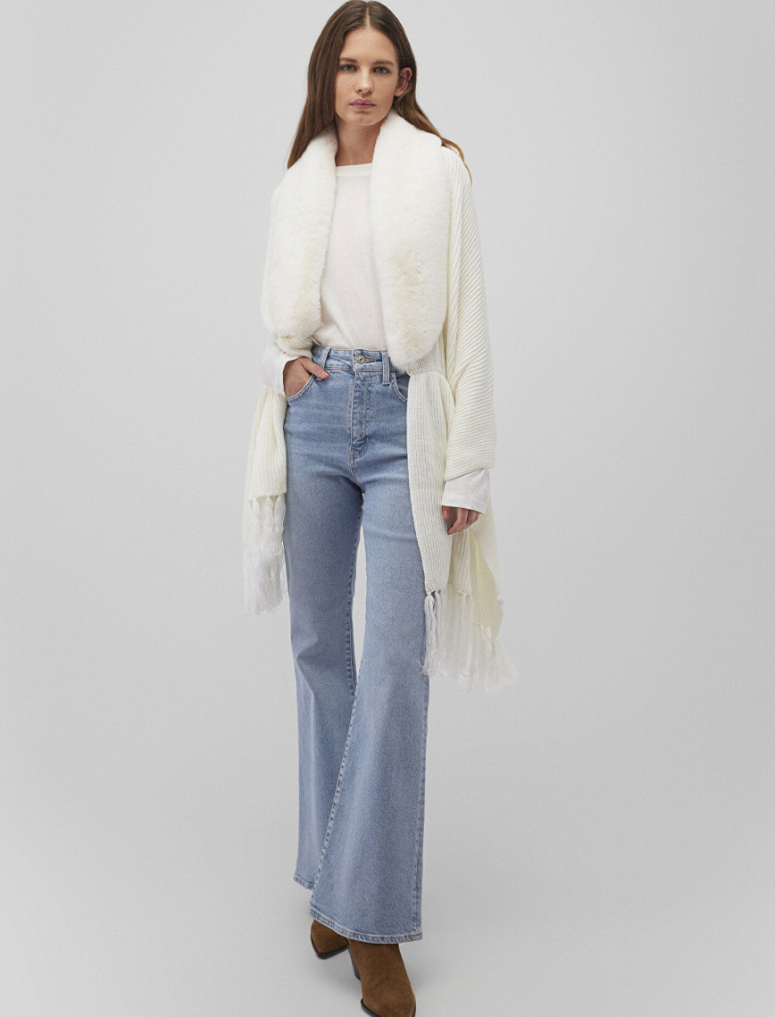 Mavi Suni Kürk Detaylı Siyah Panço 195854-900 Mavi Suni Kürk Detaylı Siyah Panço 195854-900