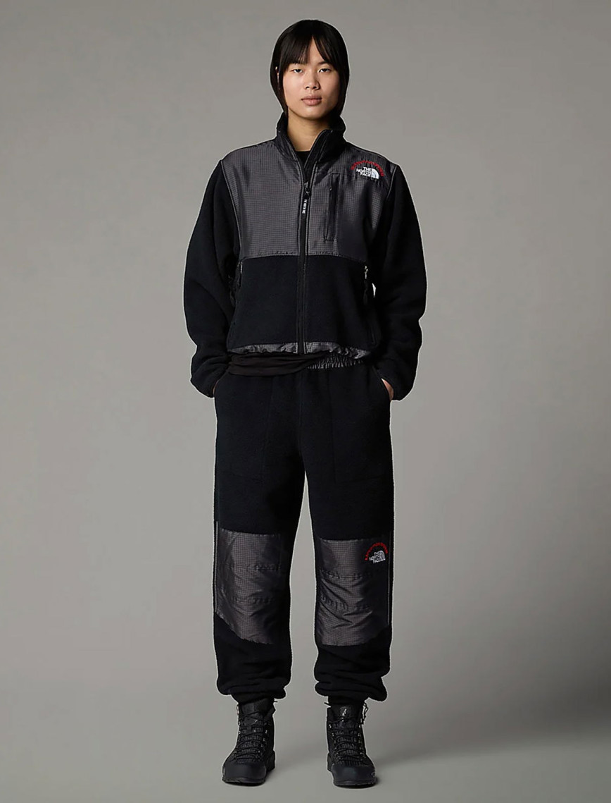 The North Face Retro Denali Kadın Siyah Ceket The North Face Retro Denali Kadın Siyah Ceket