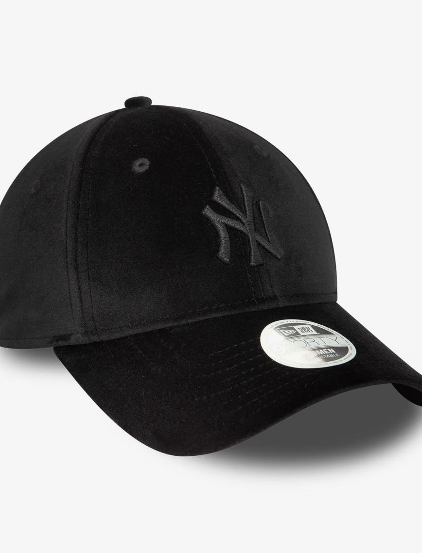New Era Velour Midi 9Forty Neyyan Blkblk Kadın Siyah Şapka New Era Velour Midi 9Forty Neyyan Blkblk Kadın Siyah Şapka