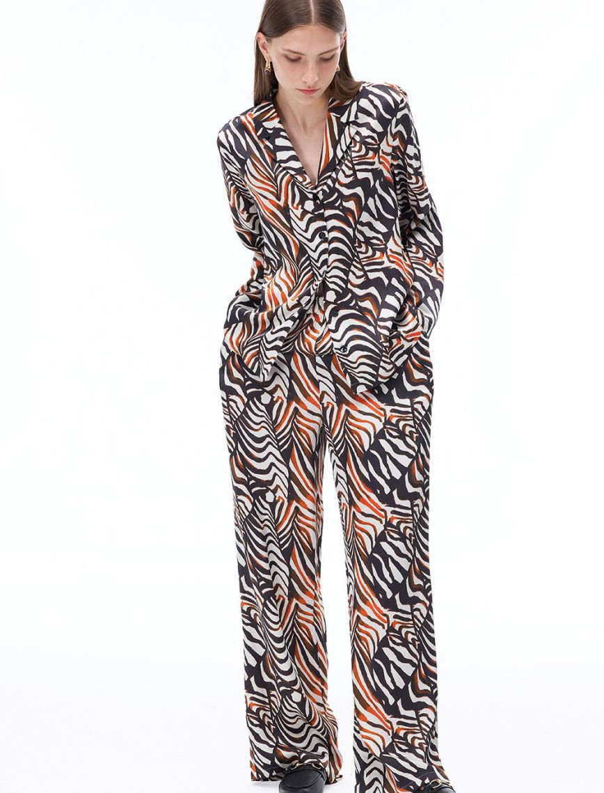 Suadade Regular Fit Takma Kol Erkek Yaka Çok Renkli Kadın Gömlek Suadade Regular Fit Takma Kol Erkek Yaka Çok Renkli Kadın Gömlek