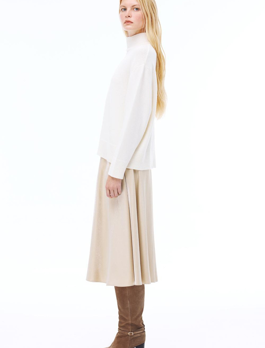 Triko Rahat Kalıp Standart Boy Düşük Kollu Balıkçı Yaka Ekru Kazak Triko Rahat Kalıp Standart Boy Düşük Kollu Balıkçı Yaka Ekru Kazak