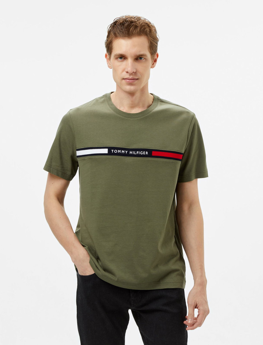 Tommy Hilfiger Hilfiger Chest Insert Erkek Yeşil T-Shirt Tommy Hilfiger Hilfiger Chest Insert Erkek Yeşil T-Shirt