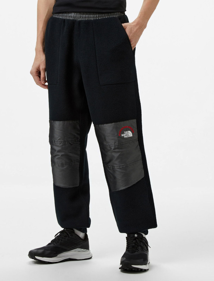 The North Face Retro Denali Erkek Siyah Eşofman Altı The North Face Retro Denali Erkek Siyah Eşofman Altı