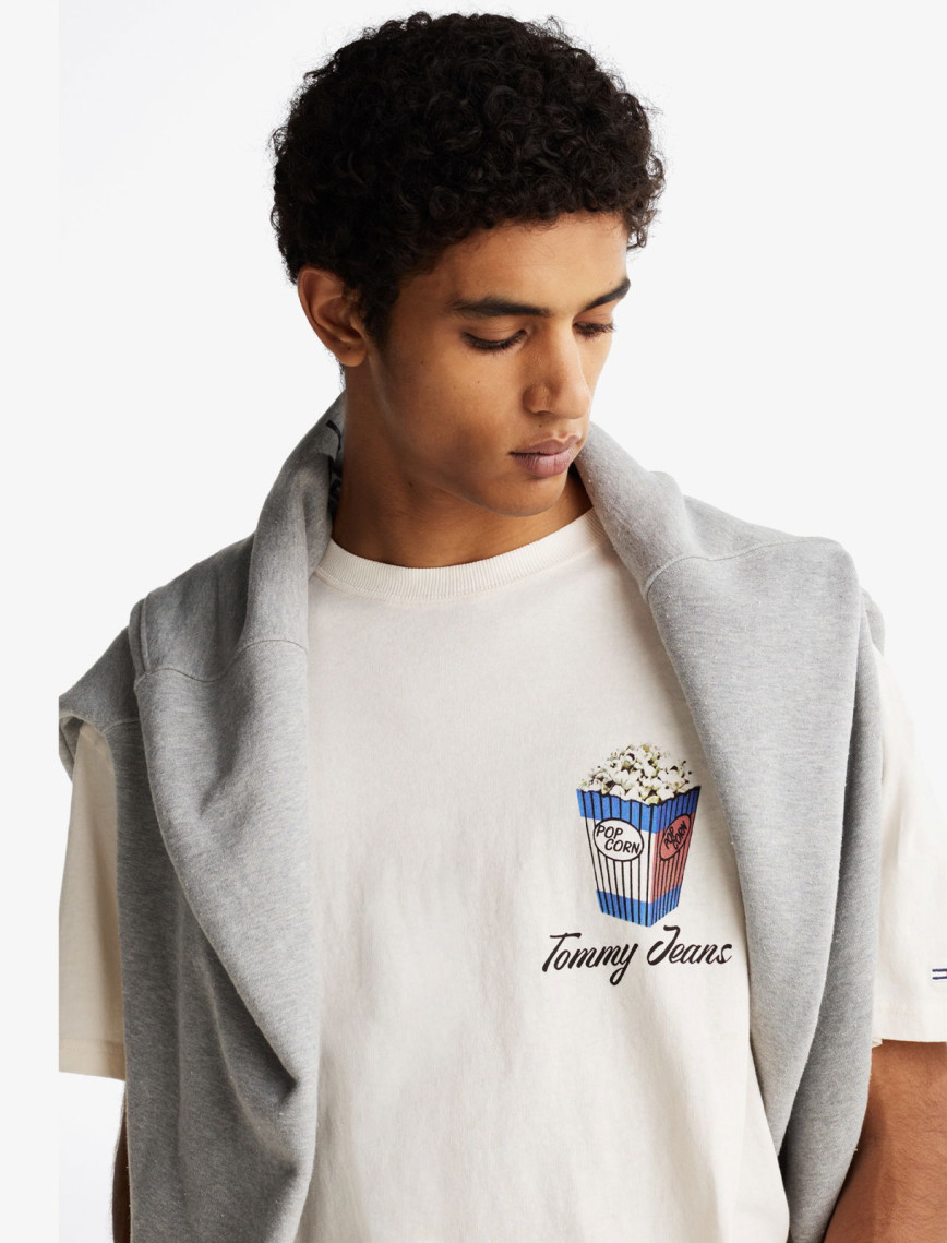 Tommy Jeans Badge Crew Erkek Beyaz T-Shirt Tommy Jeans Badge Crew Erkek Beyaz T-Shirt