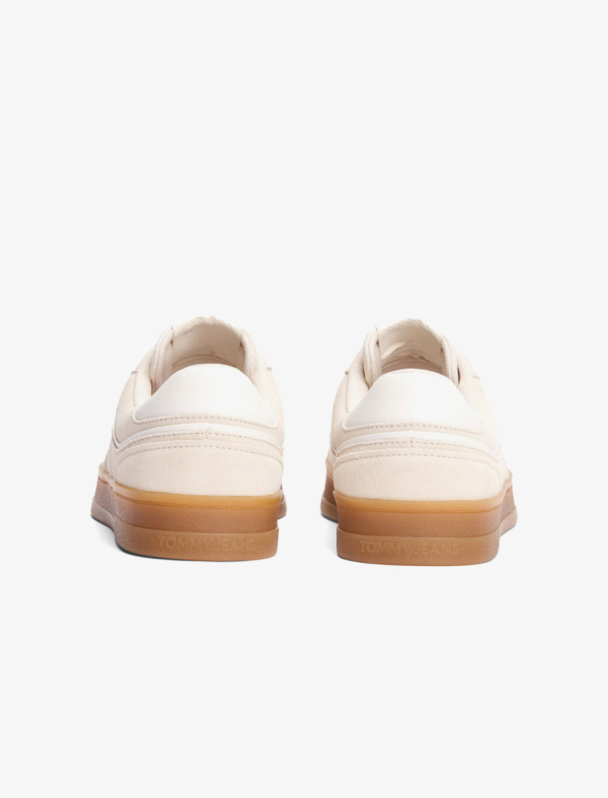 Tommy Hilfiger The Greenwich Suede Kadın Bej Spor Ayakkabı Tommy Hilfiger The Greenwich Suede Kadın Bej Spor Ayakkabı