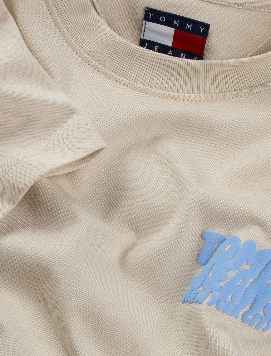 Tommy Jeans Regular Bubble Kadın Bej T-Shirt Tommy Jeans Regular Bubble Kadın Bej T-Shirt