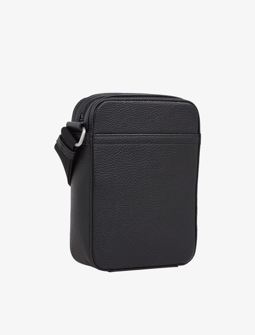 Tommy Hilfiger Corp Mini Erkek Siyah El Çantası Tommy Hilfiger Corp Mini Erkek Siyah El Çantası