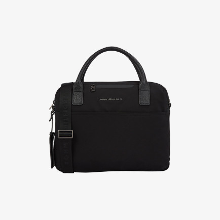Tommy Hilfiger Nylon Erkek Siyah El Çantası Tommy Hilfiger Nylon Erkek Siyah El Çantası