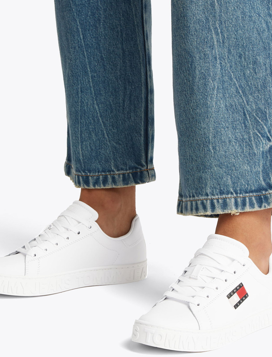 Tommy Hilfiger Logo Ess Kadın Beyaz Sneaker Tommy Hilfiger Logo Ess Kadın Beyaz Sneaker