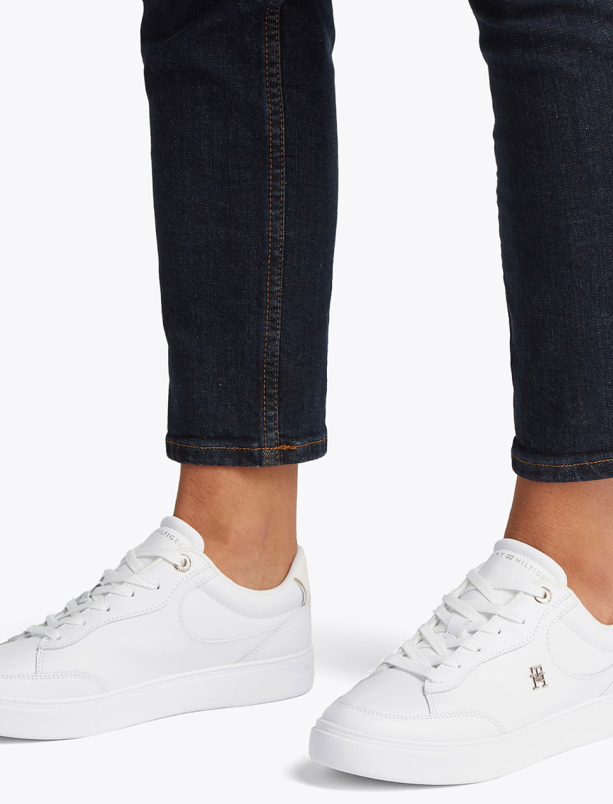 Tommy Hilfiger Essential Chic Court Kadın Beyaz Spor Ayakkabı Tommy Hilfiger Essential Chic Court Kadın Beyaz Spor Ayakkabı