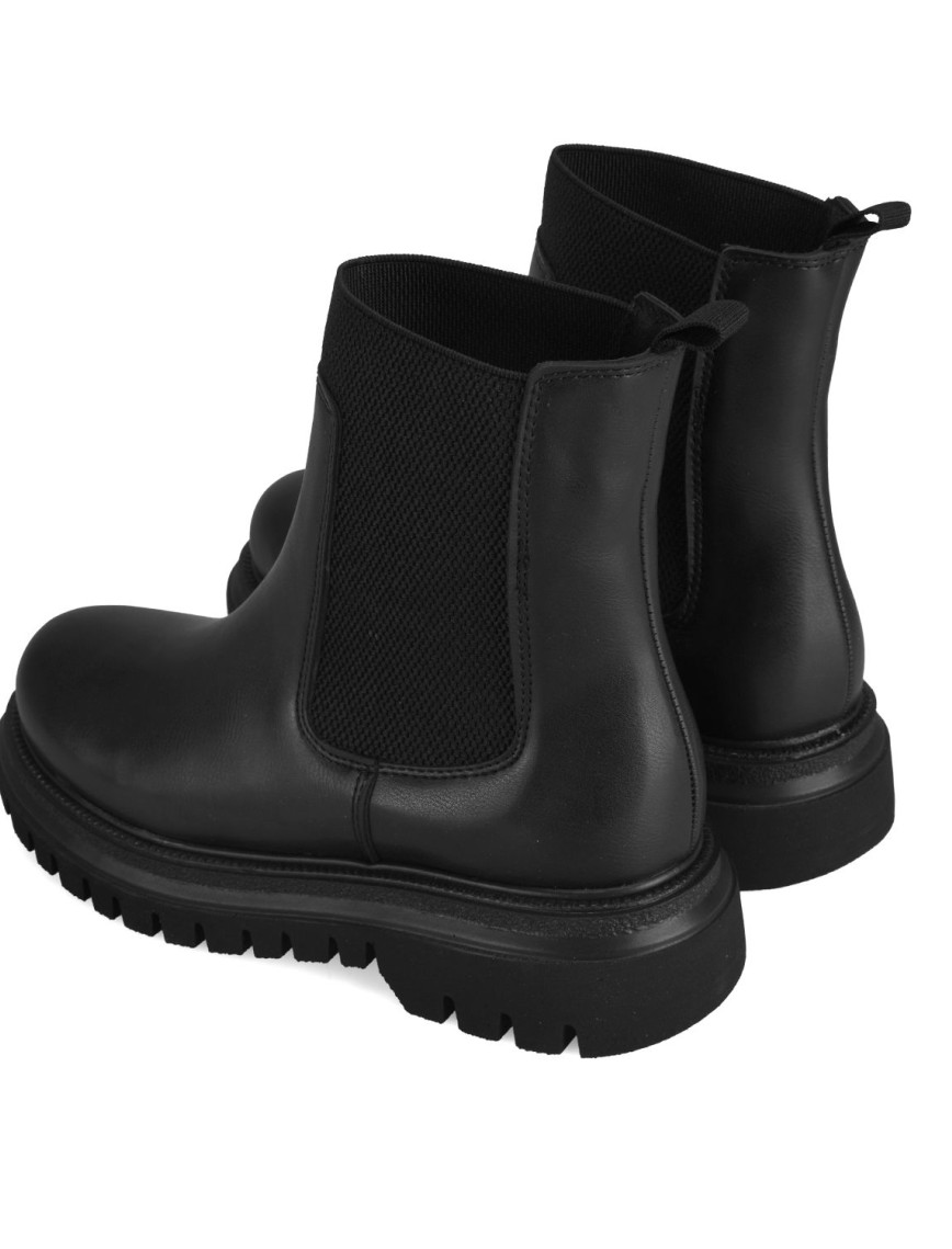 Kadın Siyah Bot Kadın Siyah Bot