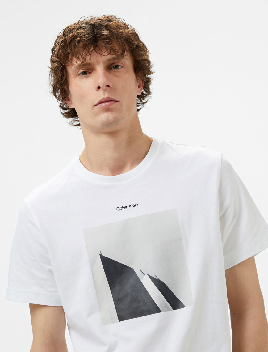 Calvin Klein City Photo Print Erkek Beyaz T-Shirt Calvin Klein City Photo Print Erkek Beyaz T-Shirt