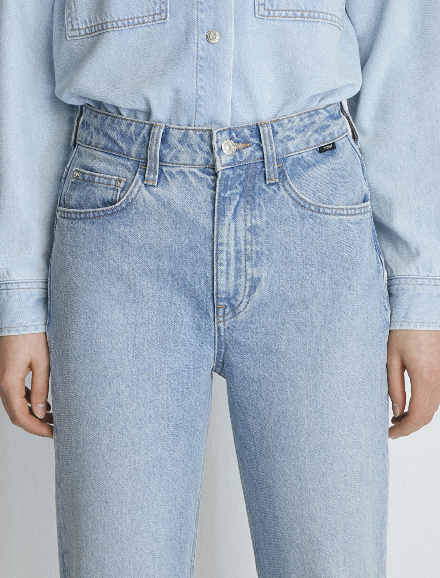 Mavi Victoria Real Blue Gölgeli Açık Mavi Jean Pantolon 101072-34111 Mavi Victoria Real Blue Gölgeli Açık Mavi Jean Pantolon 101072-34111