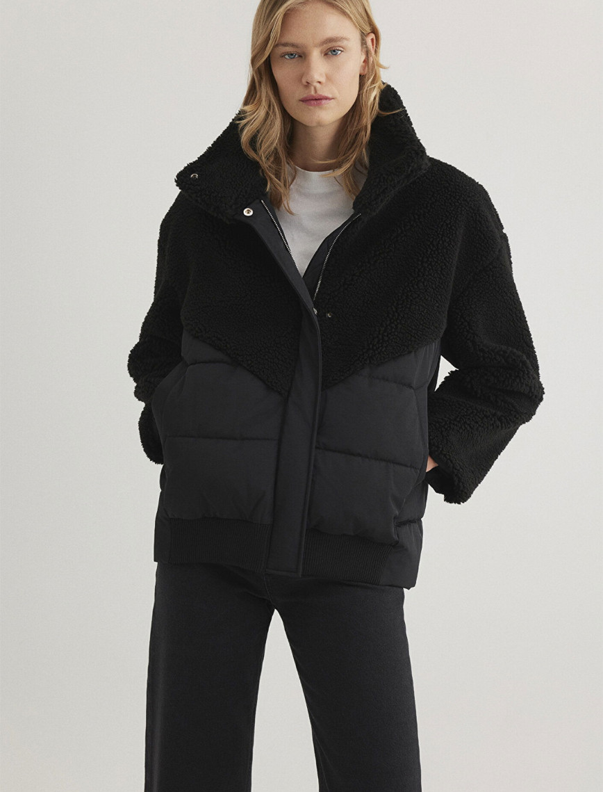 Mavi Sherpa Detaylı Siyah Ceket Loose Fit / Bol Rahat Kesim 1110476-900 Mavi Sherpa Detaylı Siyah Ceket Loose Fit / Bol Rahat Kesim 1110476-900