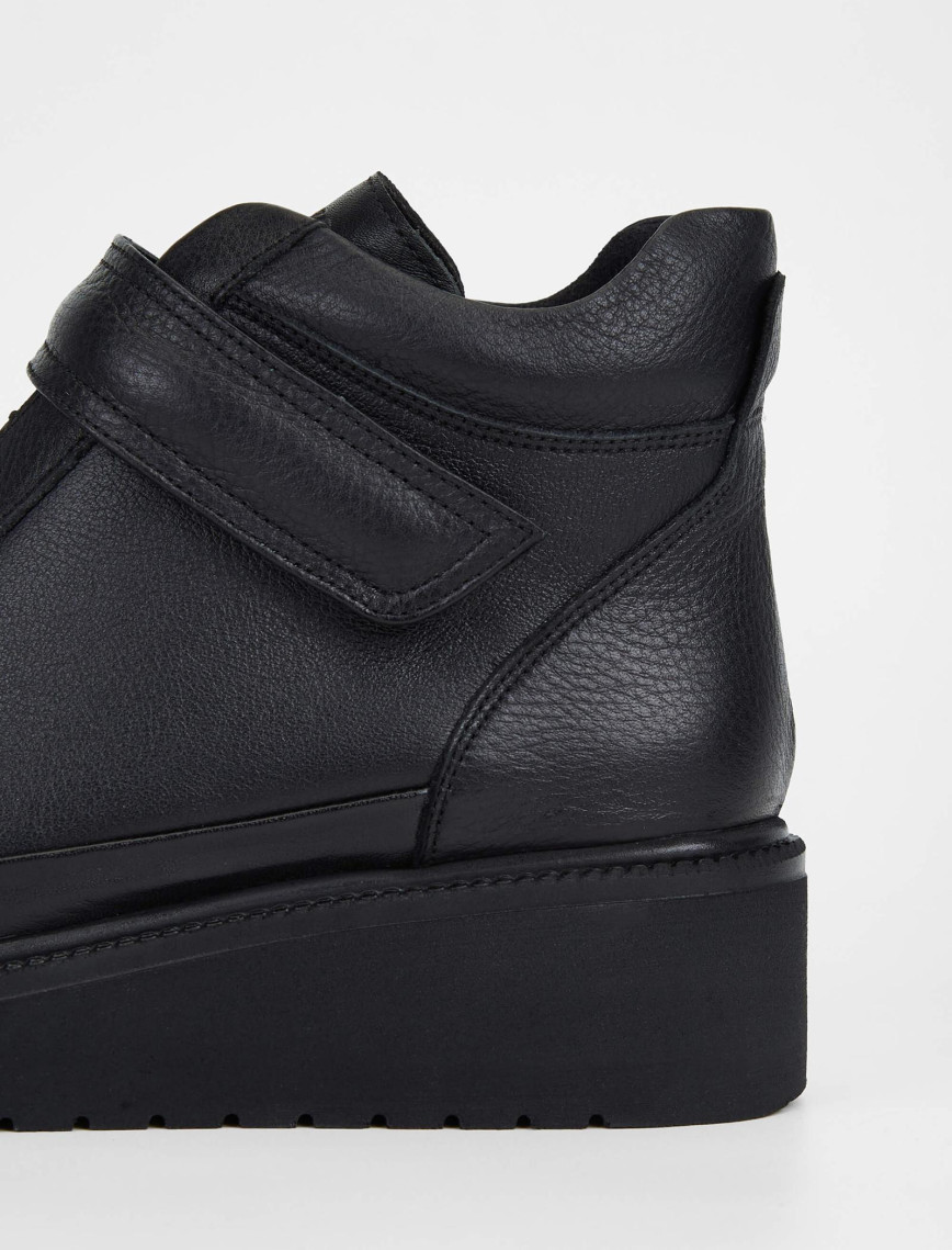 Tamer Tanca Kadın Hakiki Deri Siyah Casual Bot Tamer Tanca Kadın Hakiki Deri Siyah Casual Bot