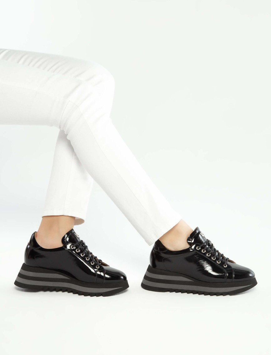 Tamer Tanca Kadın Hakiki Deri Siyah Rugan Sneakers & Spor Ayakkabı Tamer Tanca Kadın Hakiki Deri Siyah Rugan Sneakers & Spor Ayakkabı